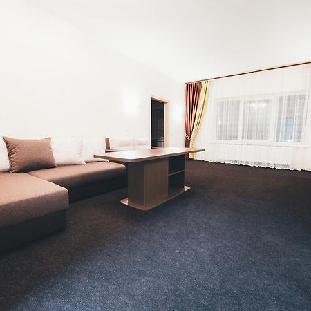 Astravyets Sunhotel מראה חיצוני תמונה