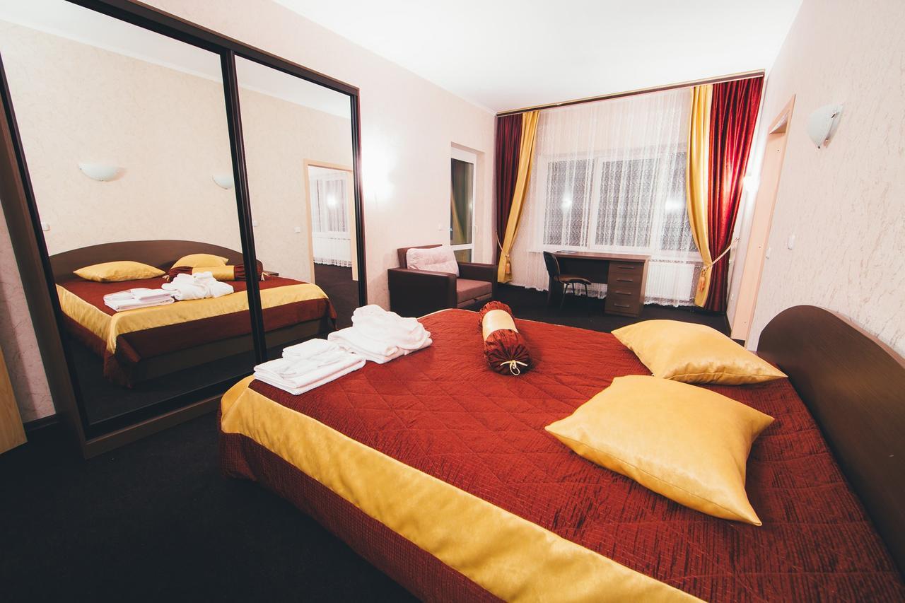 Astravyets Sunhotel מראה חיצוני תמונה